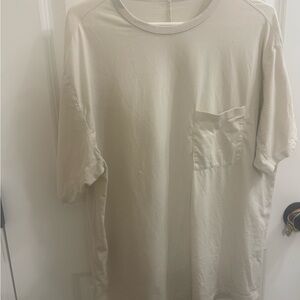 Men’s Lululemon Cream Pocket Short Sleeve Tee